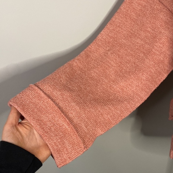 Wishlist Pink Cropped V Neck Sweater S/M - Picture 3 of 6